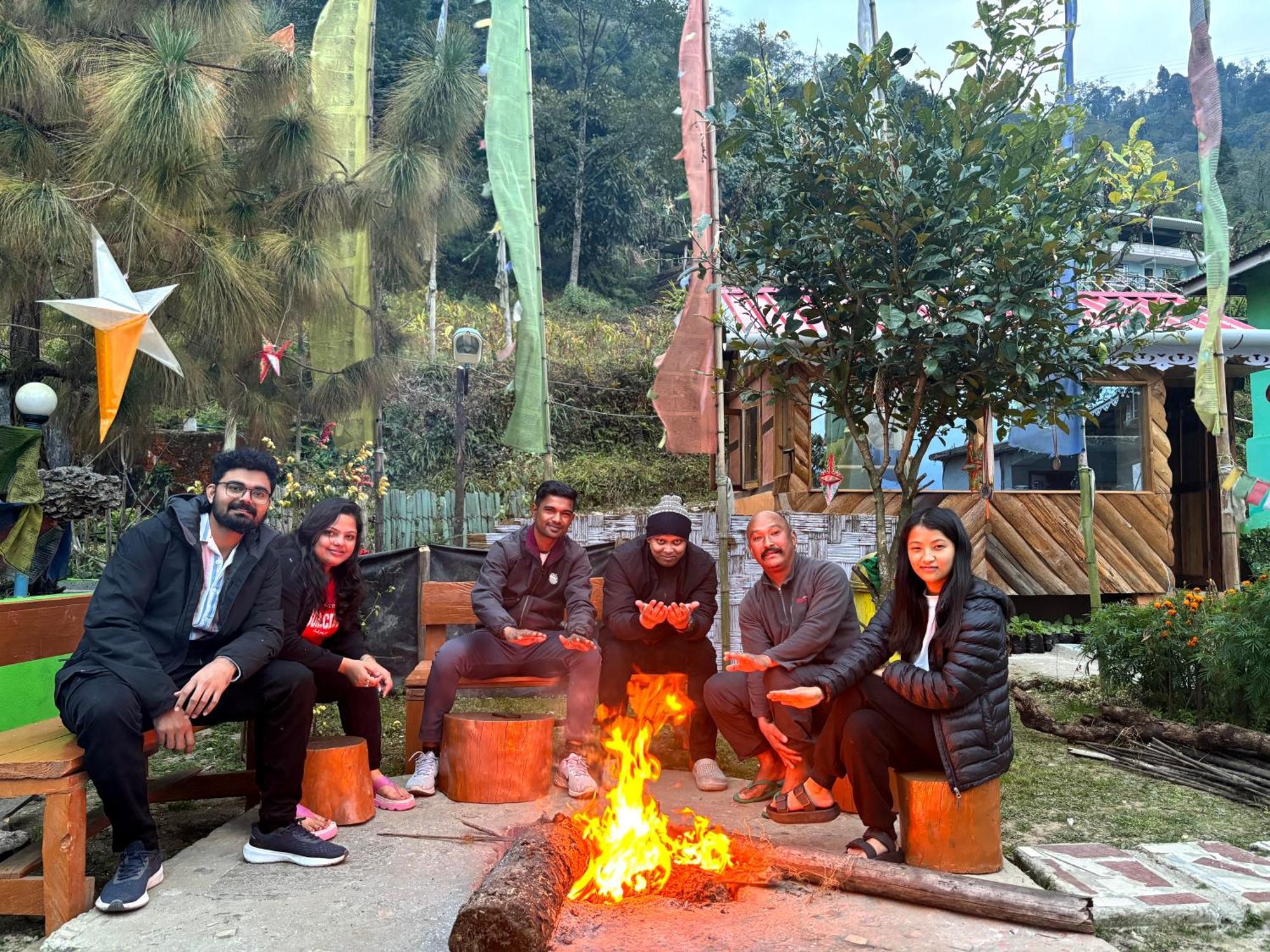 Wake In Himalayas Hostel Pelling Exterior foto