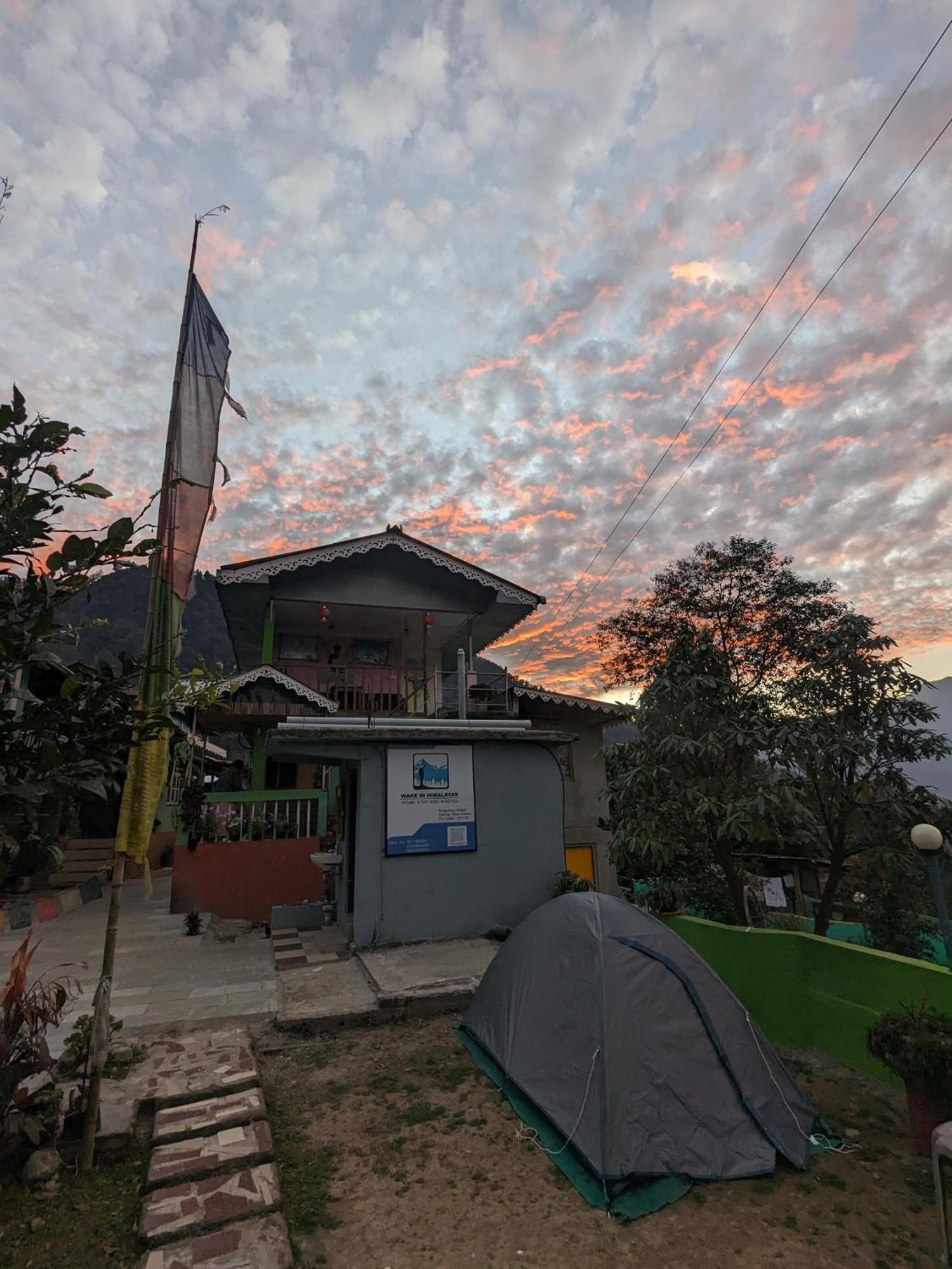 Wake In Himalayas Hostel Pelling Exterior foto