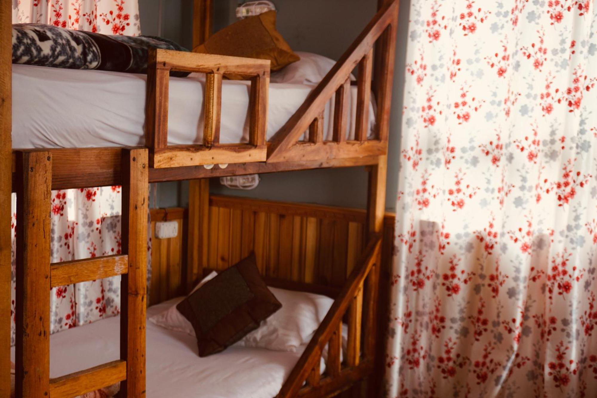 Wake In Himalayas Hostel Pelling Exterior foto