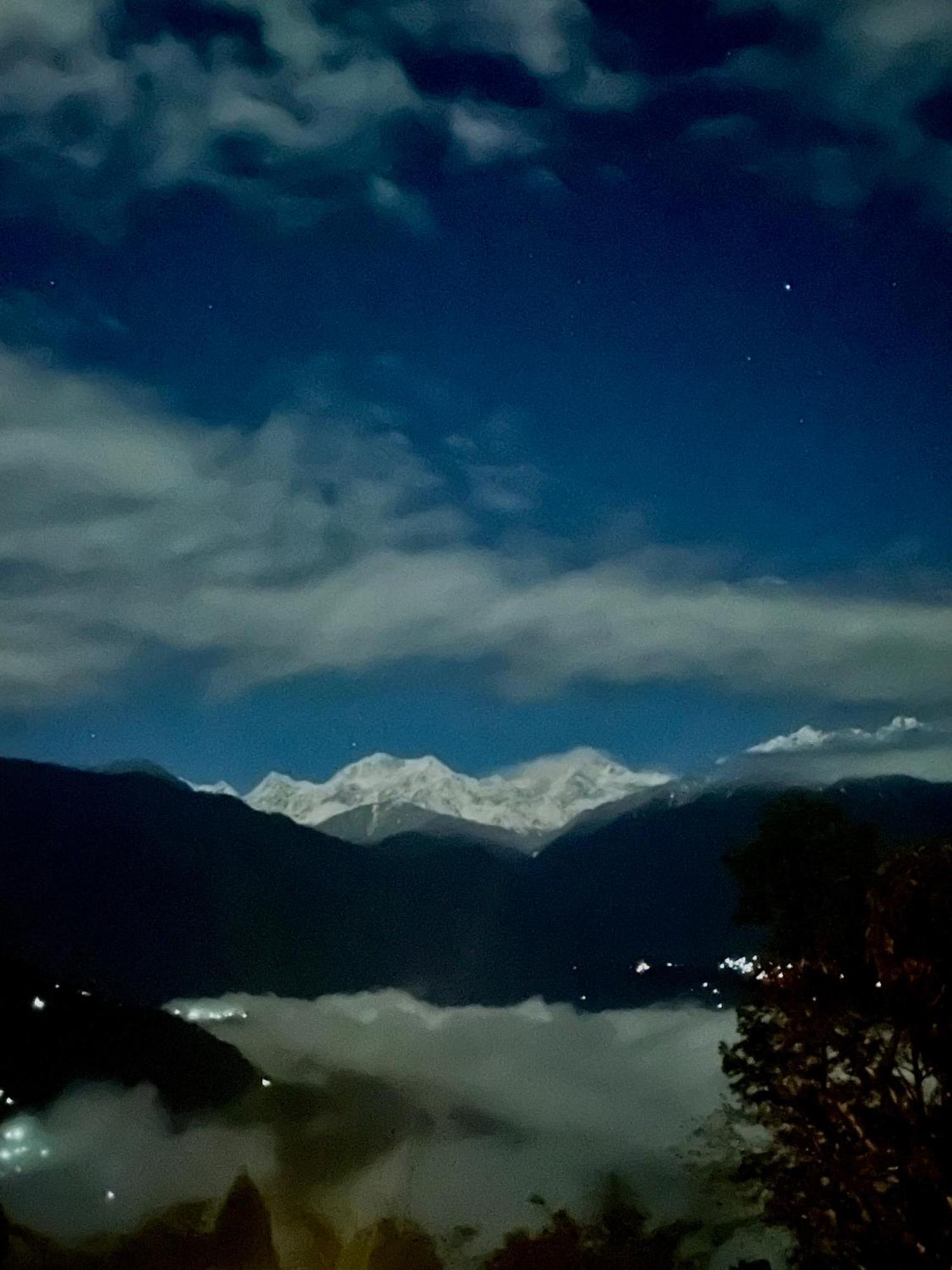 Wake In Himalayas Hostel Pelling Exterior foto