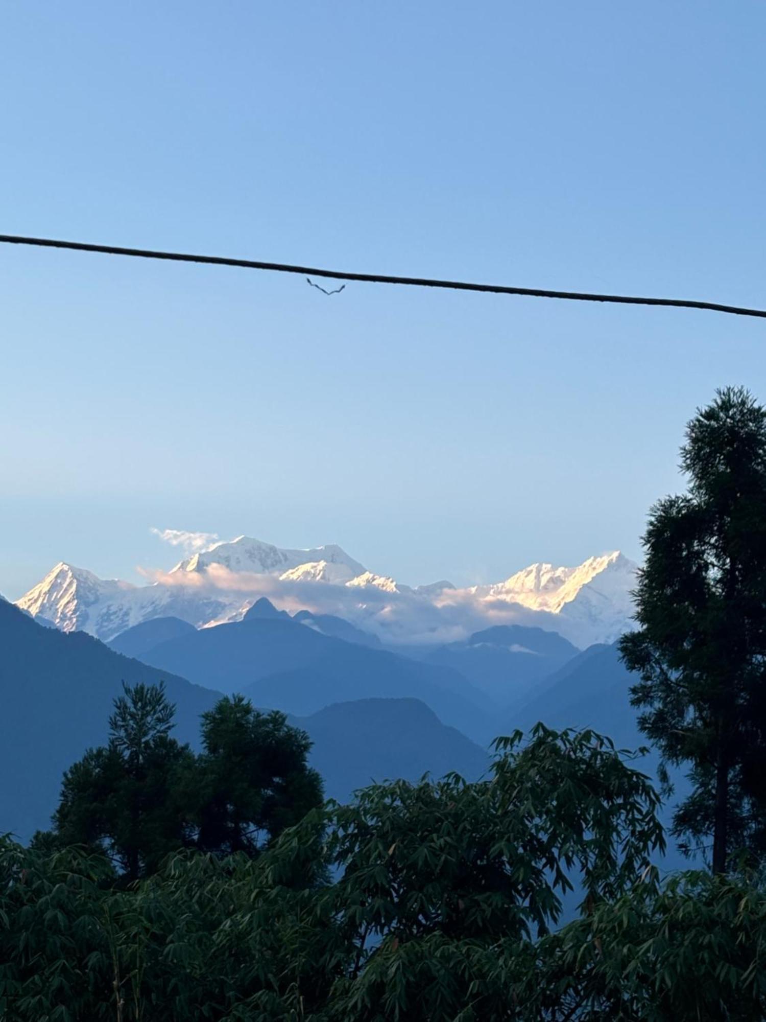 Wake In Himalayas Hostel Pelling Exterior foto