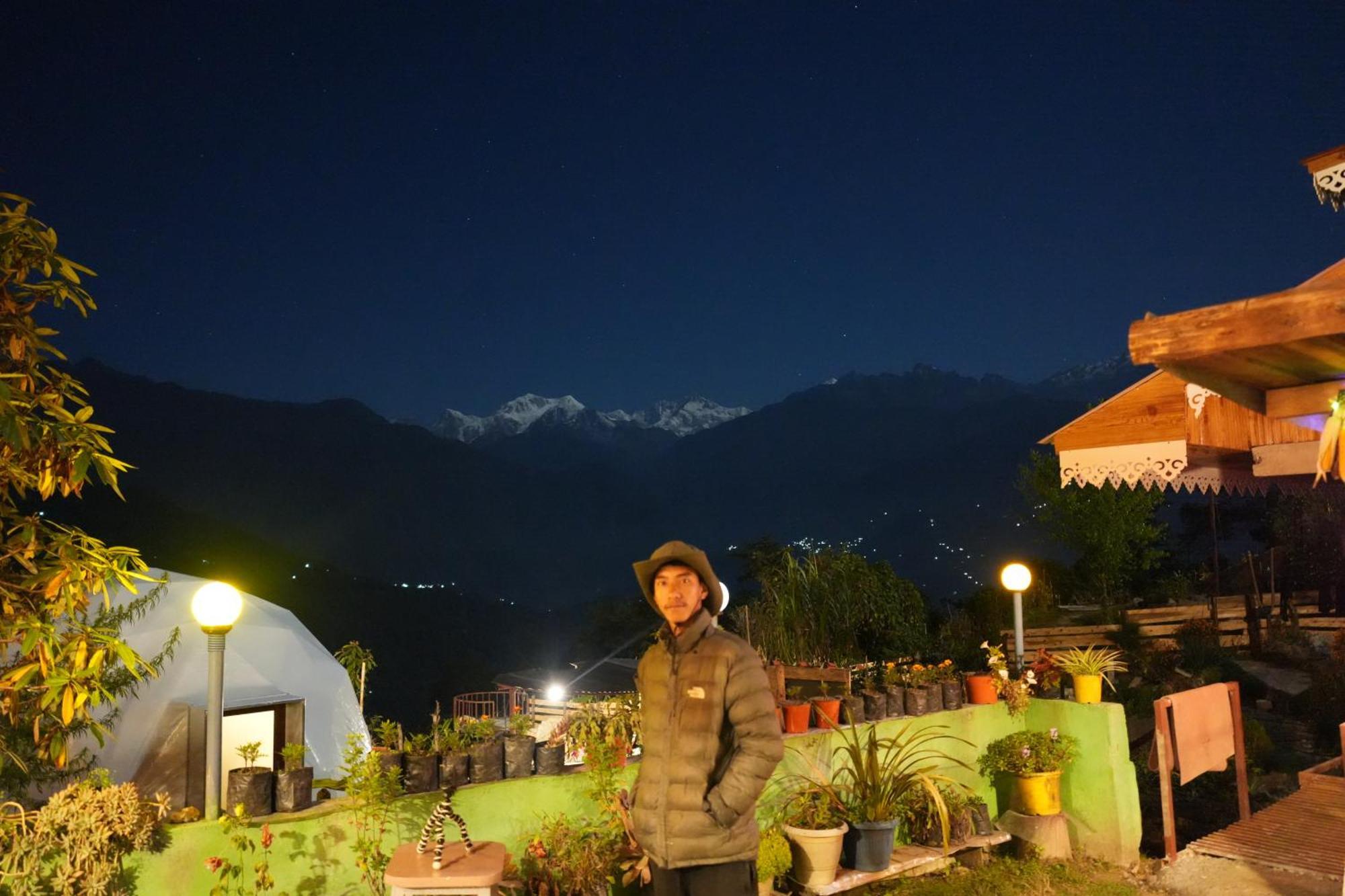 Wake In Himalayas Hostel Pelling Exterior foto